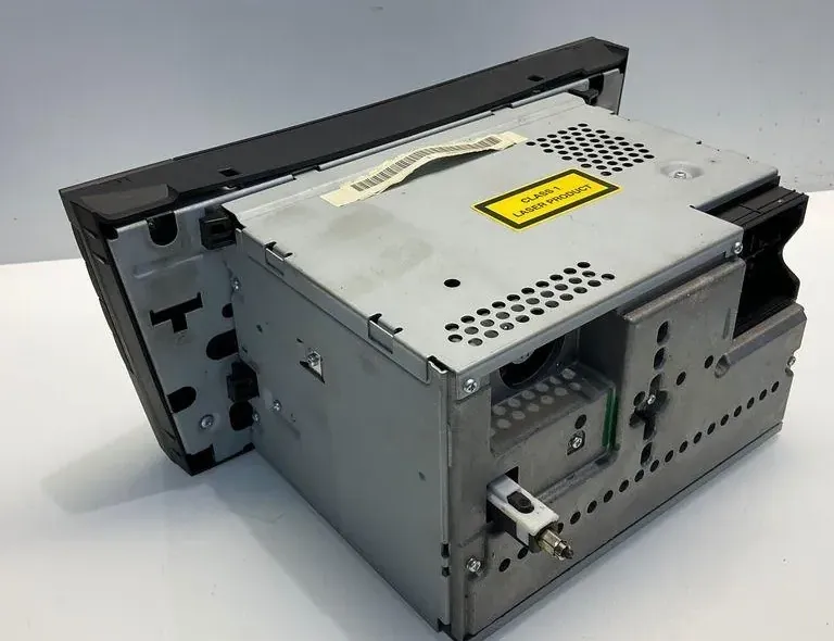 MERCEDES-BENZ E-Class W211/S211 (2002-2009) Musikafspiller med GPS A2118702189 33405838