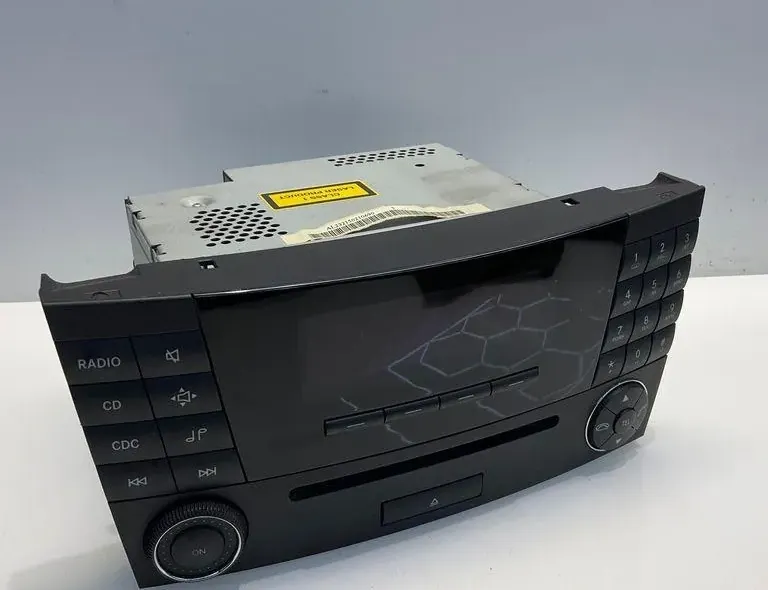 MERCEDES-BENZ E-Class W211/S211 (2002-2009) Musikafspiller med GPS A2118702189 33405838