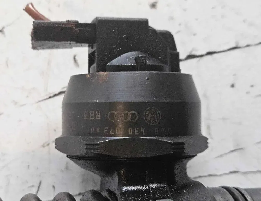 VOLKSWAGEN Passat B5 (1996-2005) Brændstofinjektor 0414720037,038130073AJ,038130073J 34690866