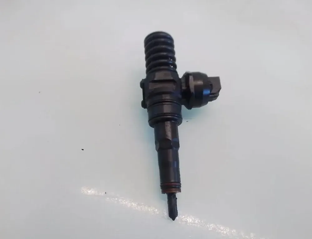 VOLKSWAGEN Passat B5 (1996-2005) Brændstofinjektor 0414720037 35082924