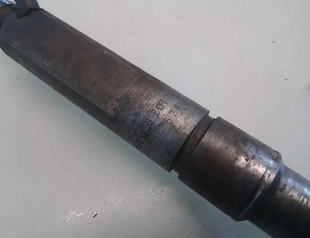 VOLKSWAGEN Golf 4 generation (1997-2006) Brændstofinjektor 028130201 35058241