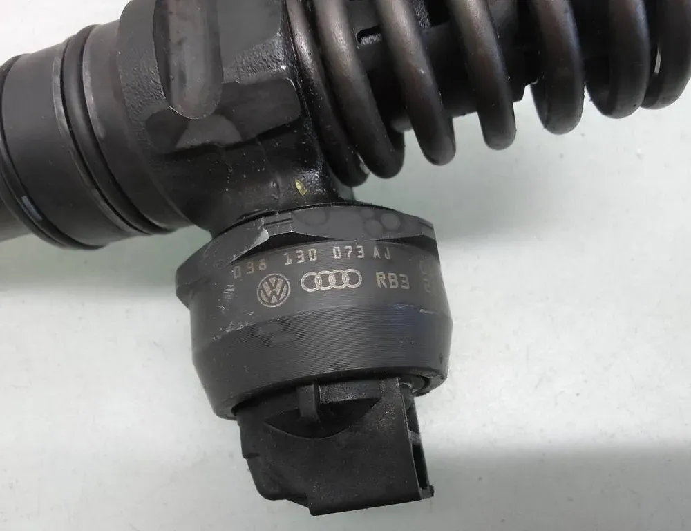 FORD Galaxy 1 generation (1995-2006) Brændstofinjektor 038130073AJ 35092601