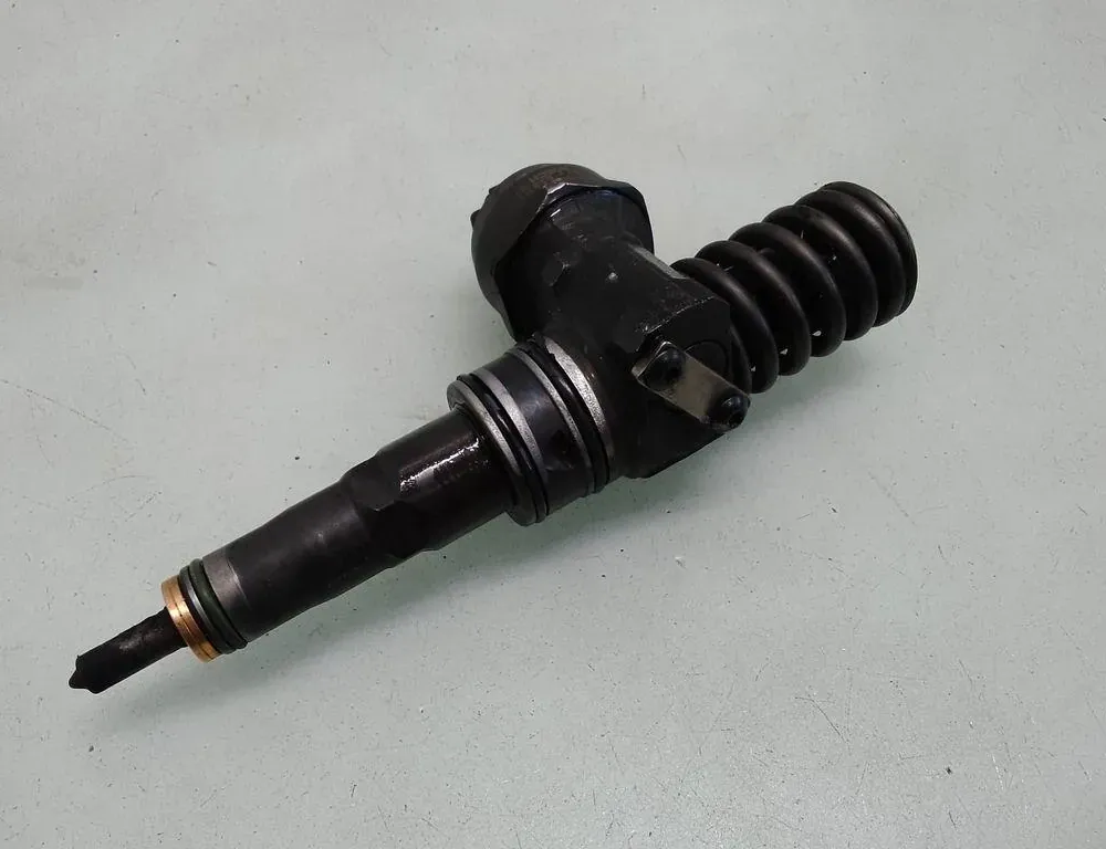 FORD Galaxy 1 generation (1995-2006) Brændstofinjektor 038130073AJ 35092601