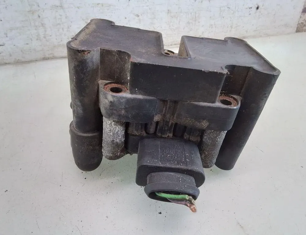 VOLKSWAGEN Golf 4 generation (1997-2006) Højspændings tændspole 032905106 35070206