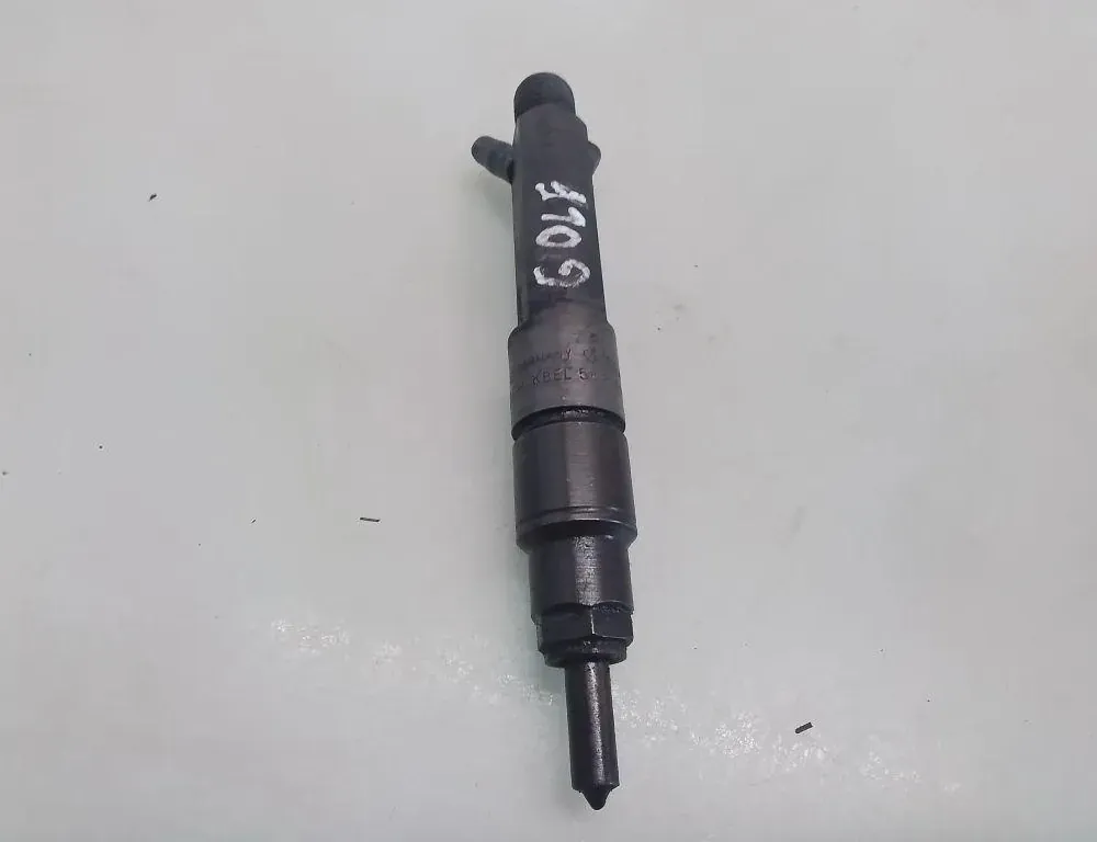 VOLKSWAGEN Golf 4 generation (1997-2006) Brændstofinjektor 038130201G 35082333