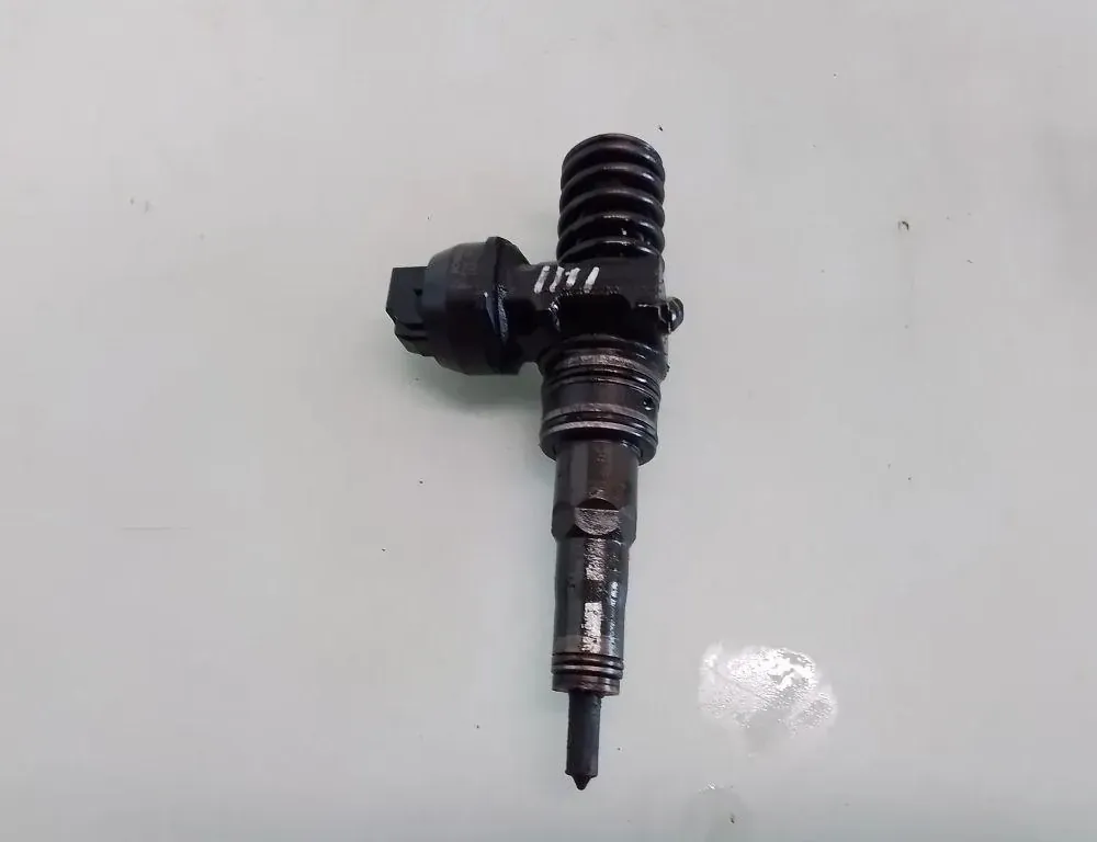 VOLKSWAGEN Passat B5 (1996-2005) Brændstofinjektor 0414720037 35098873