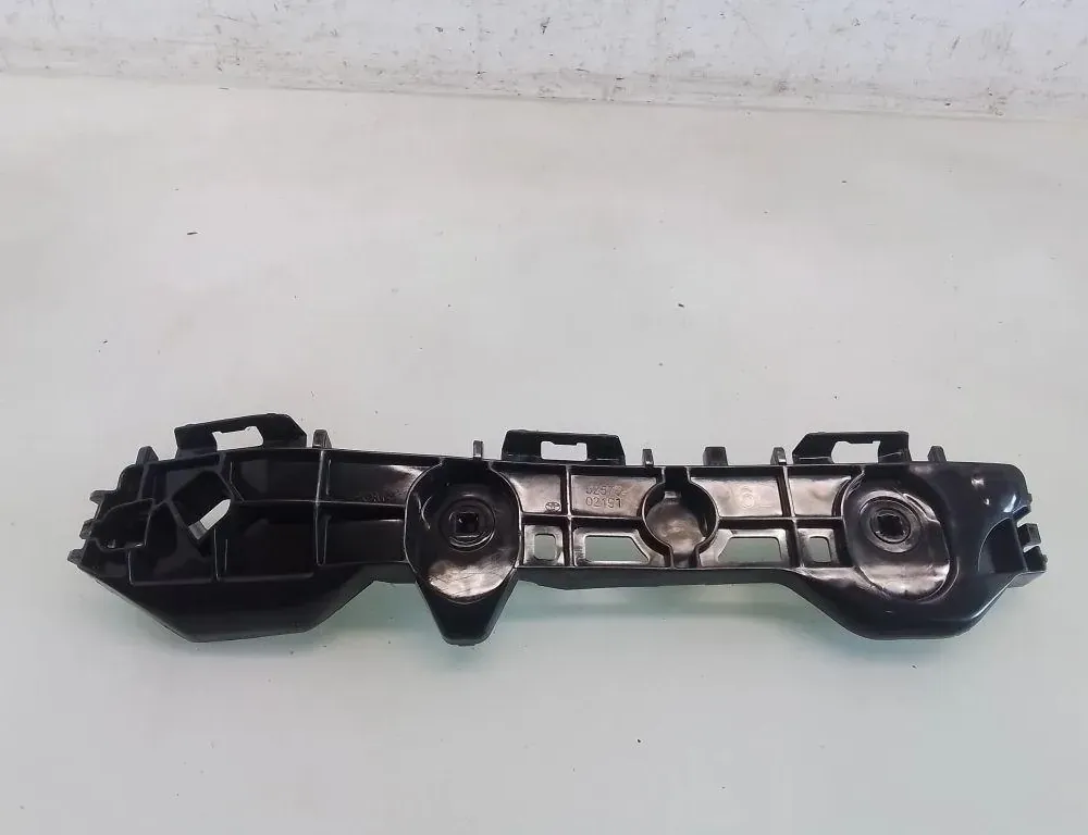 TOYOTA Corolla 11 generation E160/E170 (2012-2018) Højre bageste kofangerbeslag 5257602191 35089436