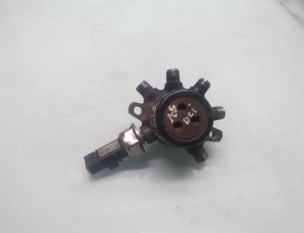 NISSAN Note 1 generation (2005-2014) Brændstofskinne H8200584034 35098429