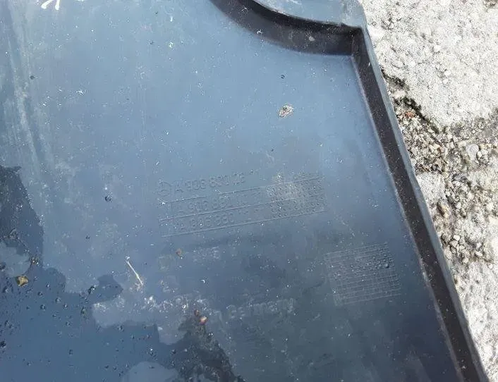 VOLKSWAGEN Crafter 1 generation (2006-2016) Bagkofanger venstre side hjørne A9068801071,A9068801271,A9068802371 25504104