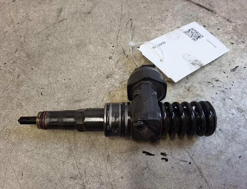 VOLKSWAGEN Golf 5 generation (2003-2009) Brændstofinjektor 038130073AG 34537696