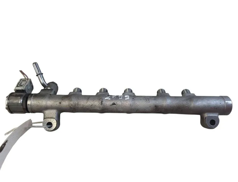 VOLVO XC60 1 generation (2008-2017) Brændstofskinne 31303612 33445810