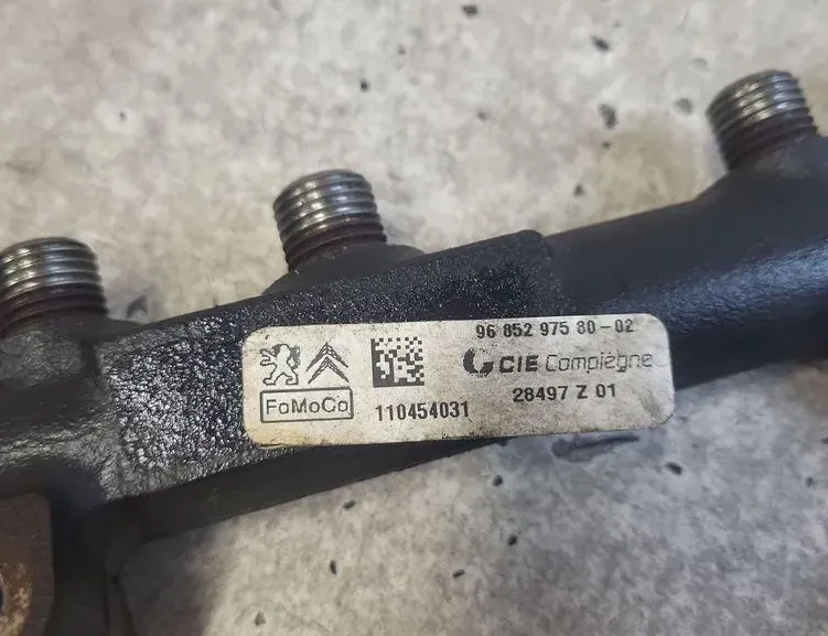 FORD C-Max 2 generation (2010-2019) Brændstofskinne 9685297580 33498123