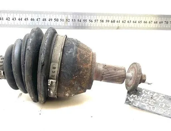 VOLVO V50 1 generation (2003-2012) Forreste venstre drivaksel P30759675 33503612