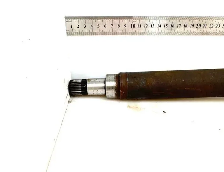 VOLVO V50 1 generation (2003-2012) Forreste højre drivaksel 33511266