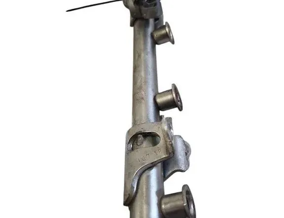 VOLKSWAGEN Passat B7 (2010-2015) Brændstofskinne 04E133320D 33514427