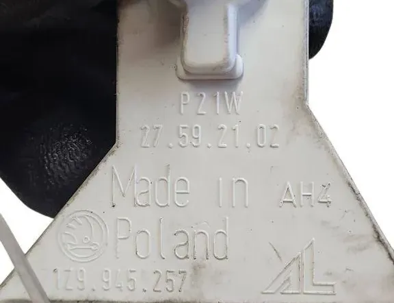 SKODA Octavia 2 generation (2004-2013) Baglygtekontakter 1Z9945257 33535195