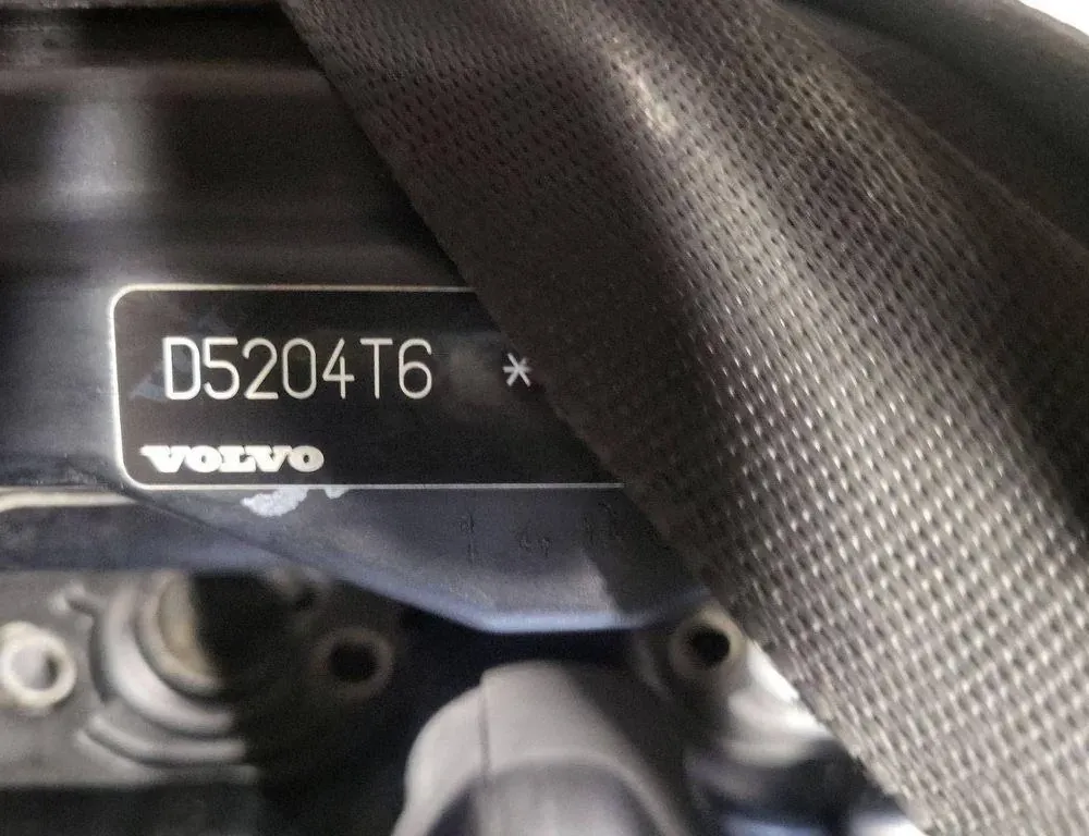 VOLVO V40 Cross Country 1 generation (2012-2020) Motor D5204T6 33542700