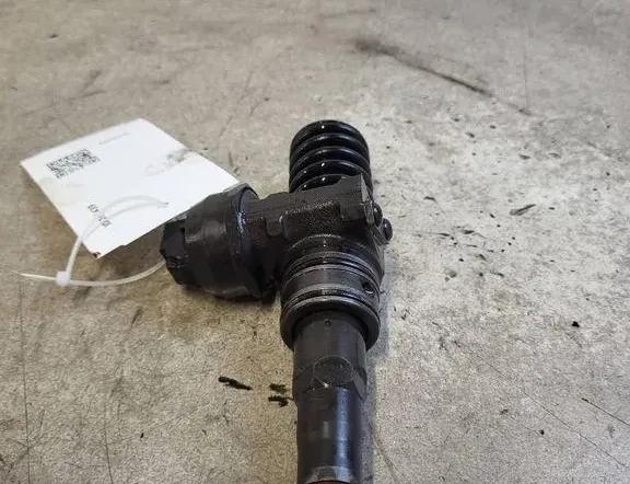 VOLKSWAGEN Golf 5 generation (2003-2009) Brændstofinjektor 038130073AG 34537696