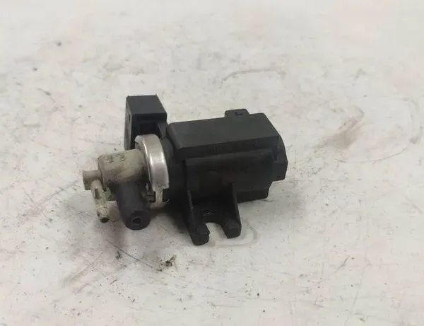 VOLVO V70 2 generation (2000-2008) Magnetventil 72190329,30637251 34648832