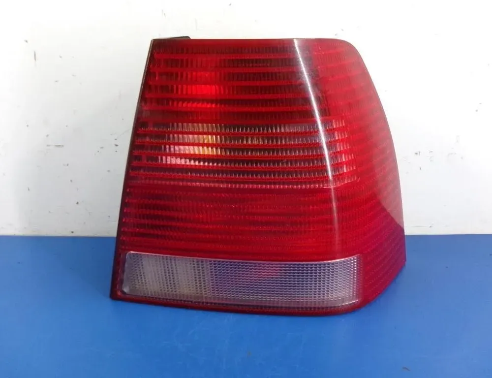 VOLKSWAGEN Bora 1 generation (1998-2005) Baglygte højre baglygte 1J5945112AA 31571496