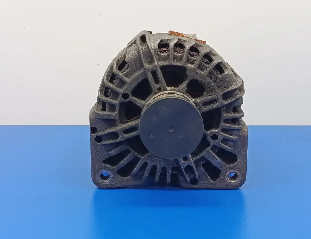 RENAULT Trafic 3 generation (2014-2023) Generator 33510317