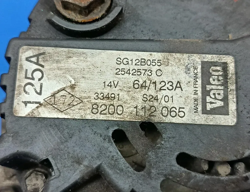 RENAULT Laguna 1 generation (1993-2001) Generator 8200112065 33510395