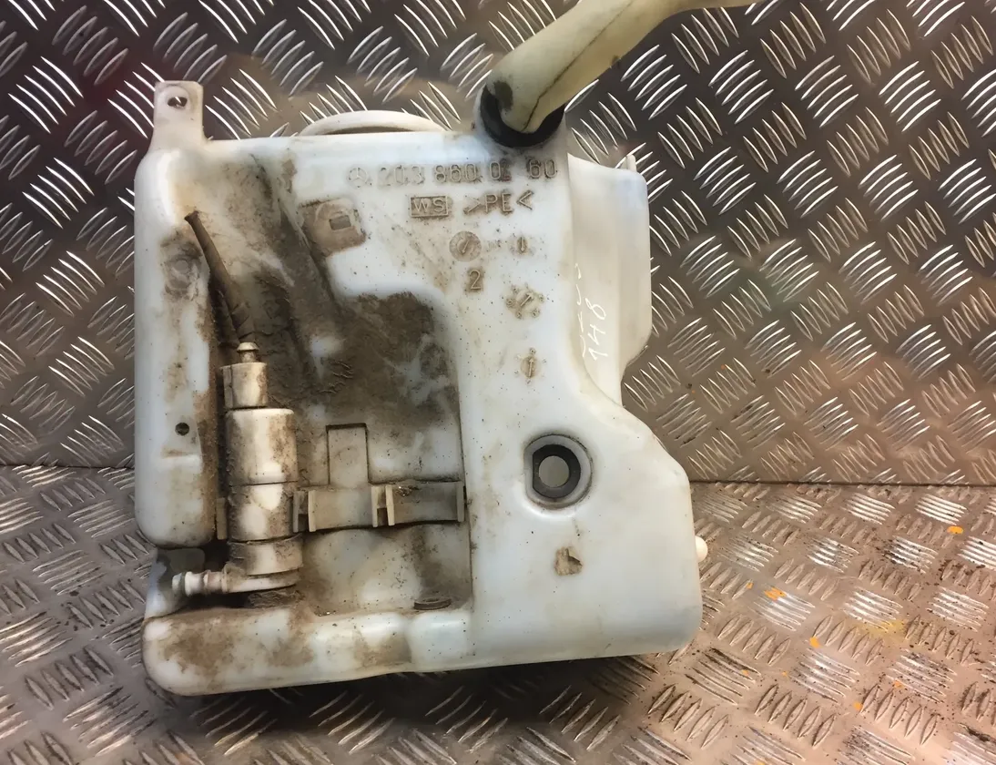 MERCEDES-BENZ C-Class W203/S203/CL203 (2000-2008) Vinduesvaskertank a2038600260,2038600260 10685589