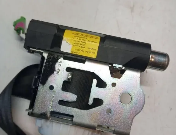 VOLVO XC60 1 generation (2008-2017) Højre bagerste sikkerhedssele 39818854 33137021