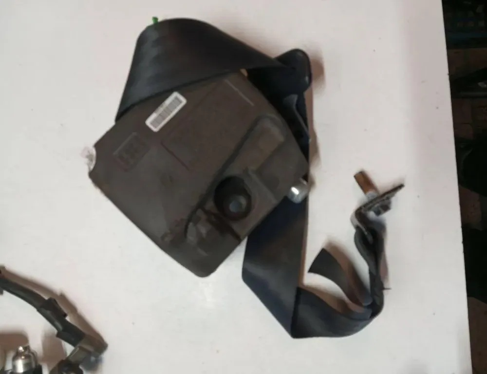 VOLVO XC60 1 generation (2008-2017) Højre bagerste sikkerhedssele 34033922 33137319