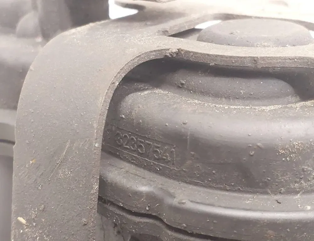 BMW 5 Series G30/G31 (2016-2023) Bremsekaliber venstre bag 32357541 33511976