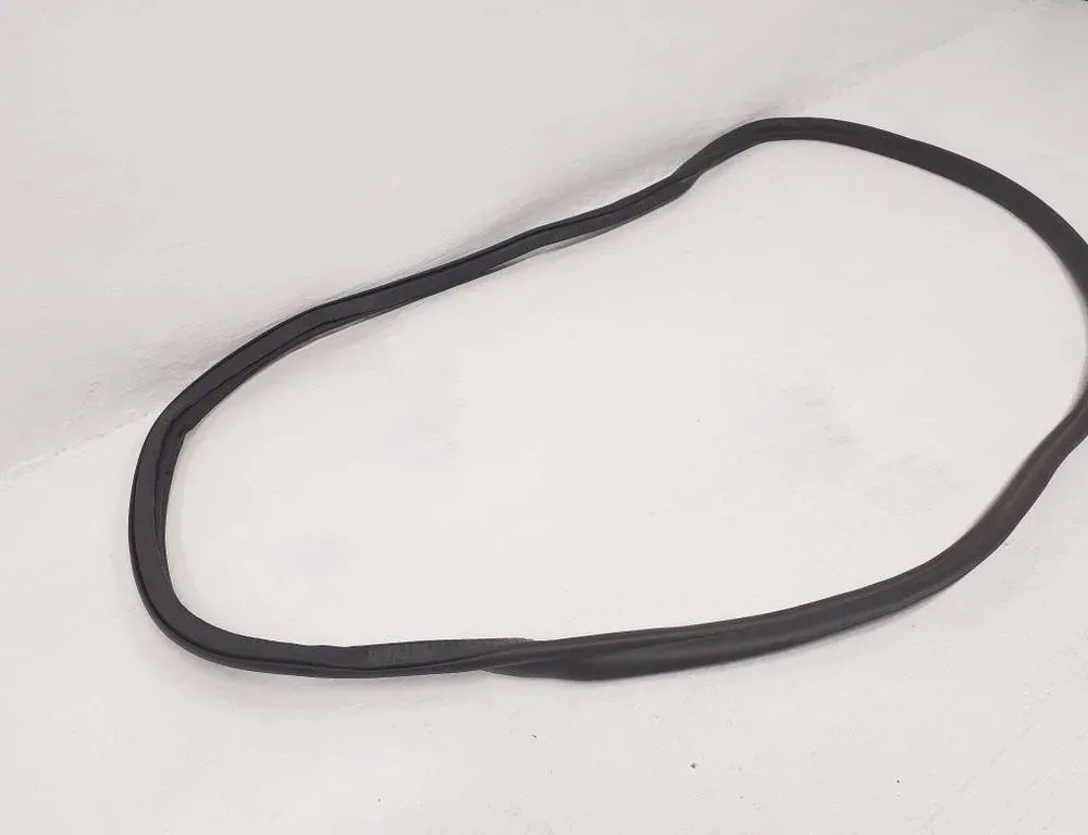 BMW 5 Series G30/G31 (2016-2023) Forreste højre dørtætning gummi 7337000 33512174