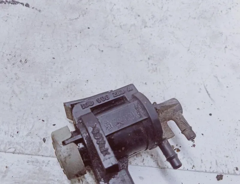 VOLKSWAGEN Transporter T4 (1990-2003) Magnetventil 1J0906283A 34850116