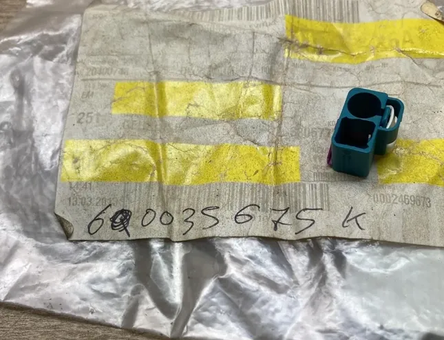 SKODA Kamiq 1 generation (2019-2023) Højspændingstændingsledning (stikledning) 6Q0035675K 34442745