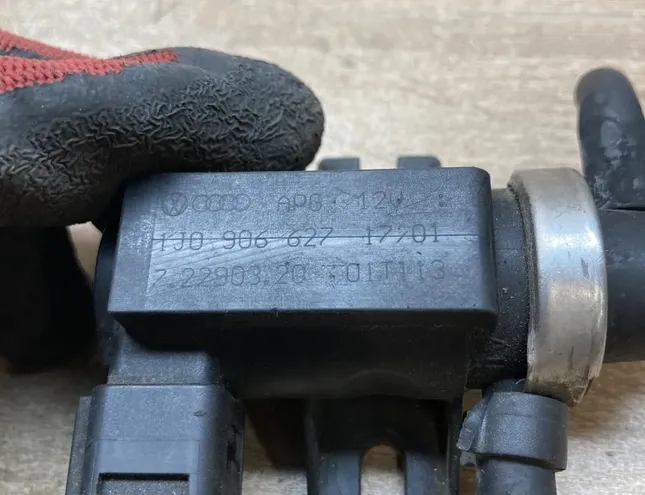 VOLKSWAGEN Golf 1 generation (1974-1993) Vakuum turbolader kontrol 1J0906627,72290320 34284035