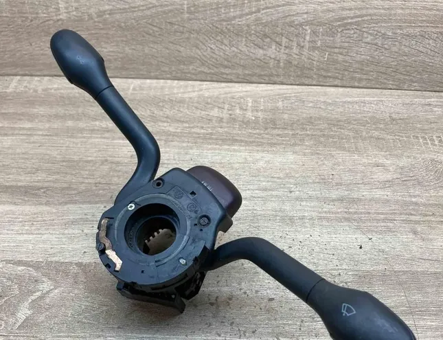 VOLKSWAGEN Golf 1 generation (1974-1993) Visker blinklys indikatorstang/kontakt 1H6953503AA 34377194