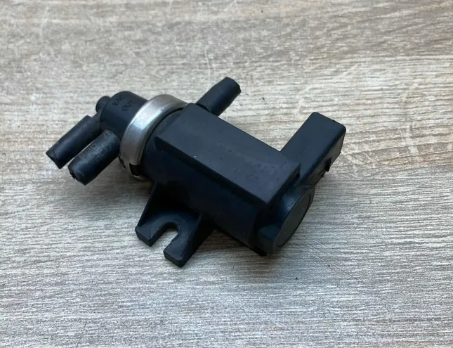 SKODA Superb 1 generation (2001-2008) Vakuum ventil 1J0906627,72290320 34297711