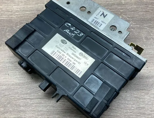 AUDI 100 4A/C4 (1990-1994) Gearkasse kontrolenhed 5DG00590638,097927731 34361753