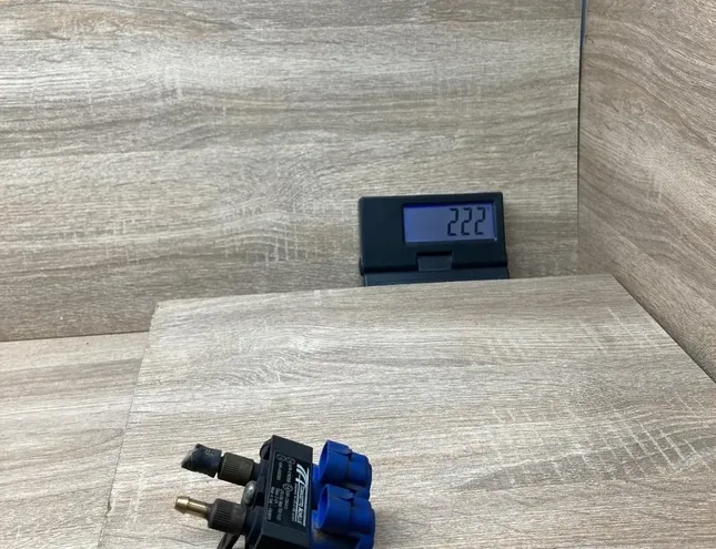 VOLVO XC60 1 generation (2008-2017) Gasdyser 67R016358,67R016358,110R006359 34442507