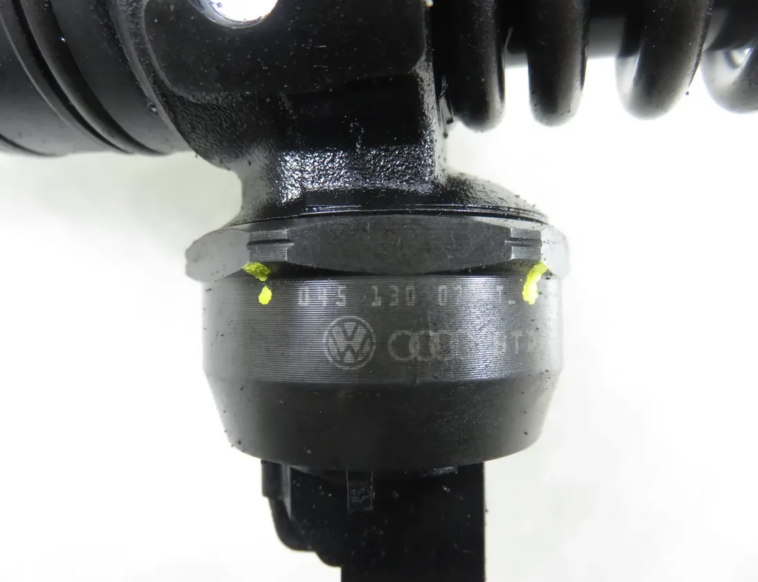 SEAT Ibiza 3 generation (2002-2008) Olieinjektor 045130073T,0414720035 33951408