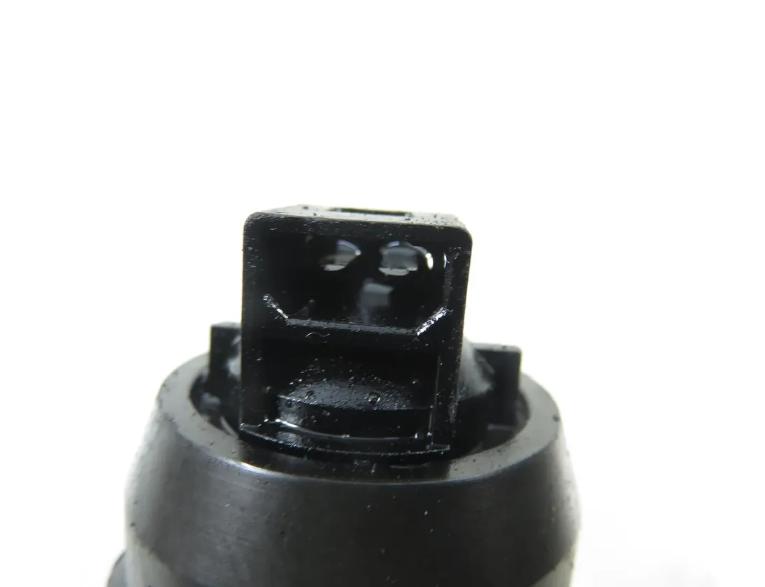 SEAT Ibiza 3 generation (2002-2008) Olieinjektor 045130073T,0414720035 33951417