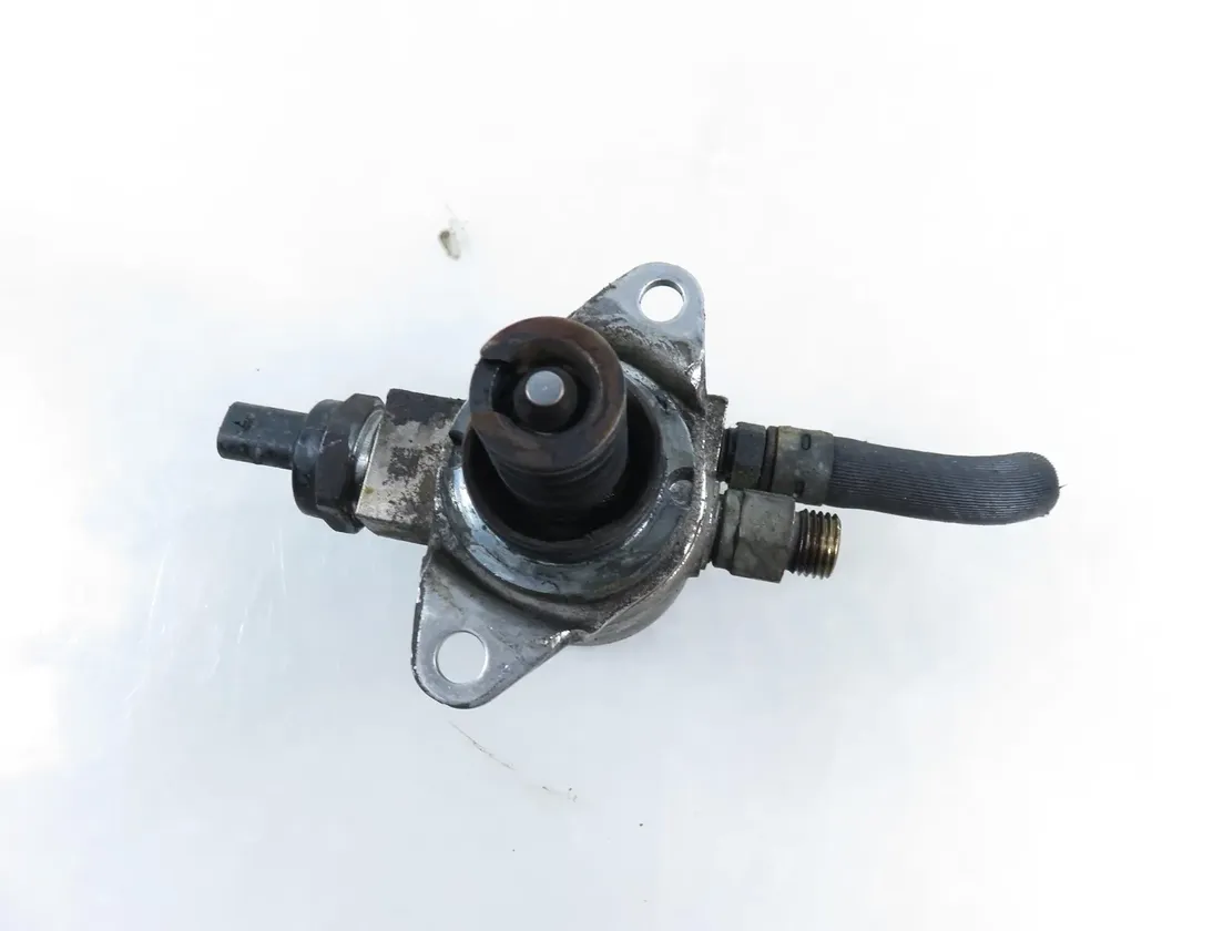 SKODA Fabia 2 generation  (2010-2014) Højtryksbrændstofpumpe 03C127026D 33526836