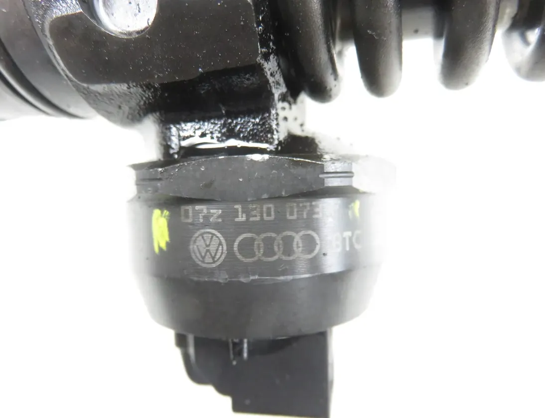 VOLKSWAGEN Transporter T5 (2003-2015) Olieinjektor 07Z130073F,0414720210 35061108