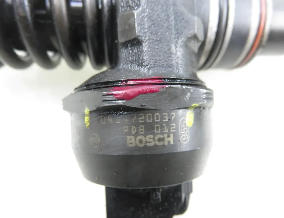 SKODA Fabia 1 generation  (2004-2007) Olieinjektor 038130073AJ,0414720037 34848649