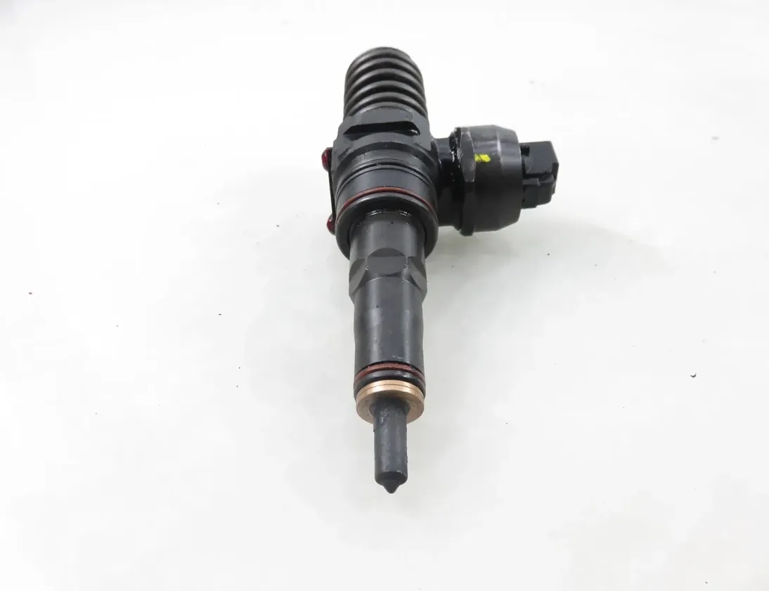 VOLKSWAGEN Golf 4 generation (1997-2006) Olieinjektor 038130073AJ,0414720037 34521139