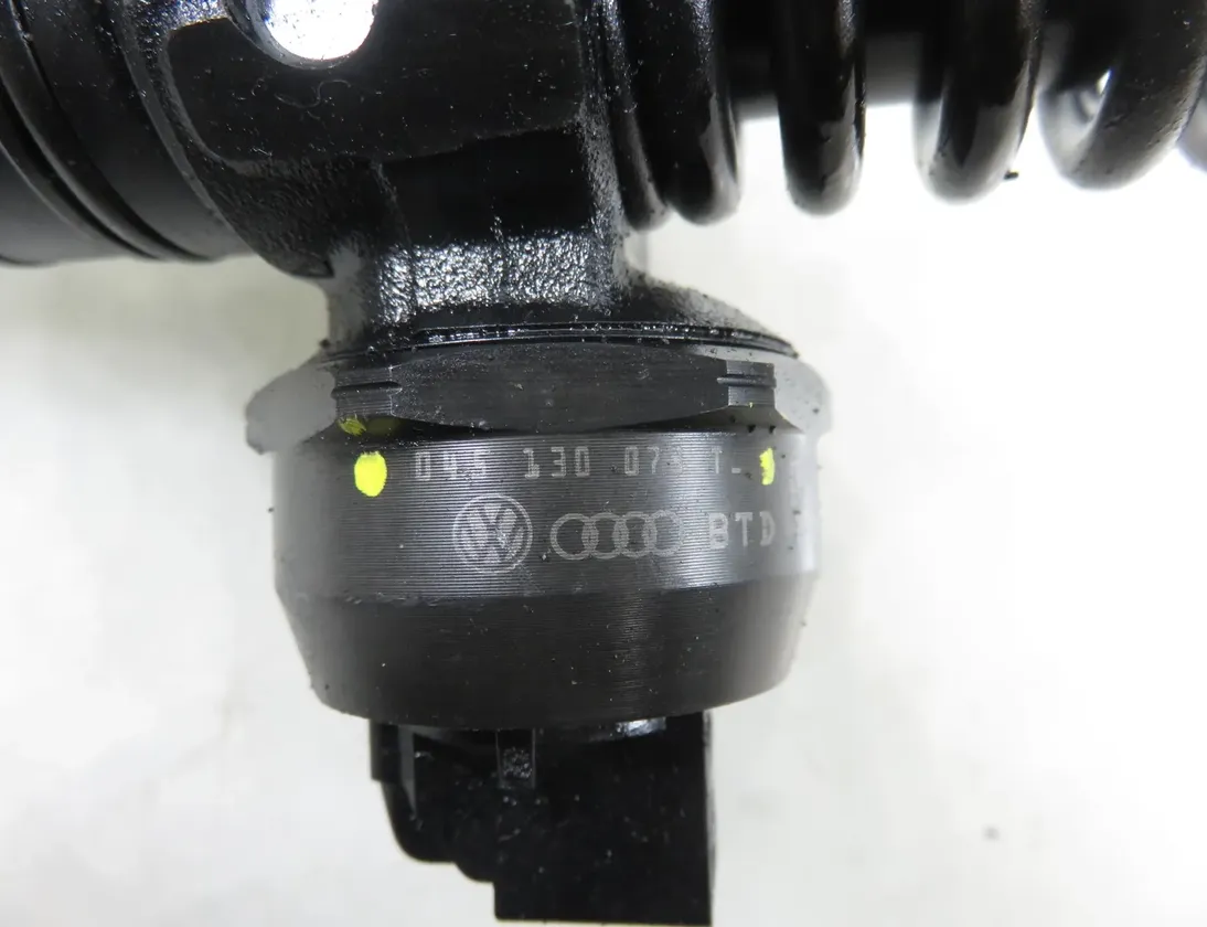 SEAT Ibiza 3 generation (2002-2008) Olieinjektor 045130073T,0414720035 33951417