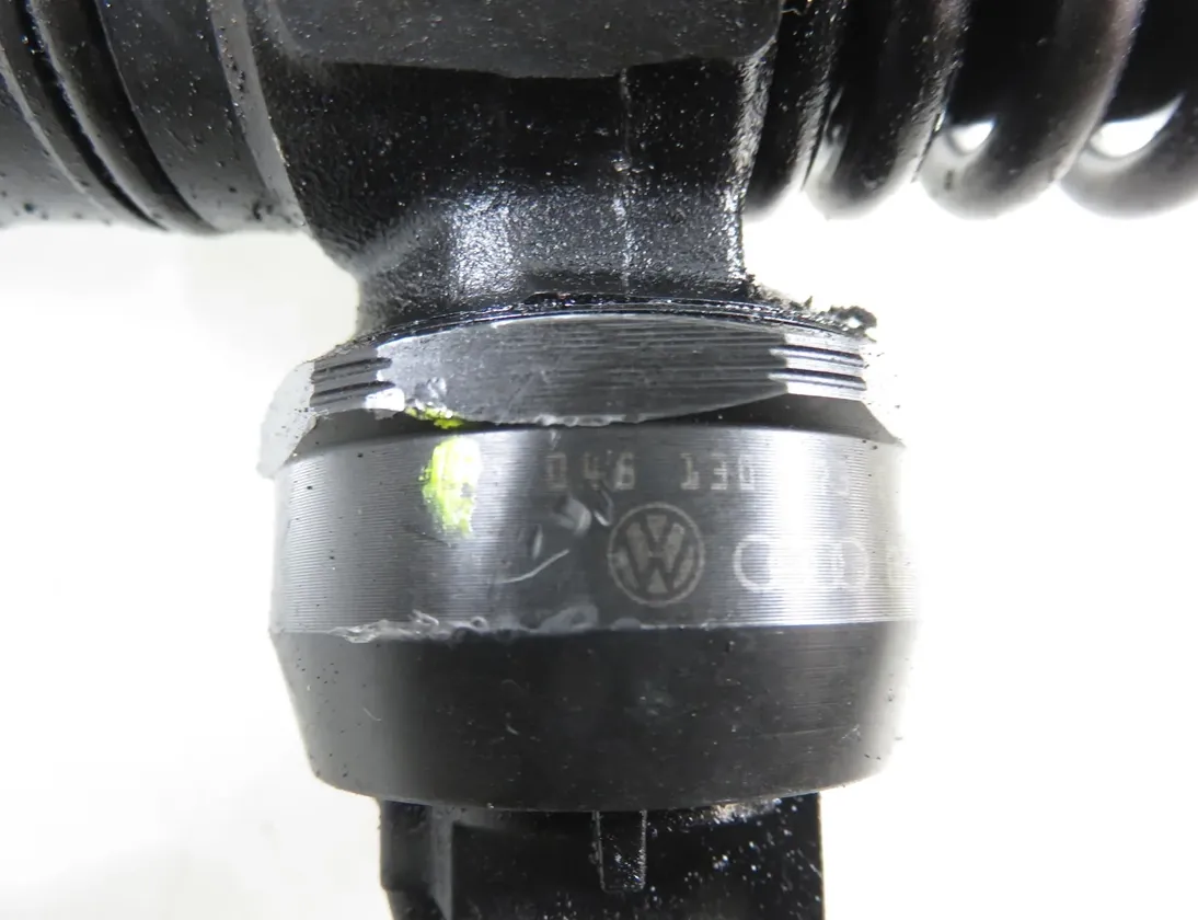 SKODA Fabia 1 generation  (2004-2007) Olieinjektor 045130073T,0414720035 34068679