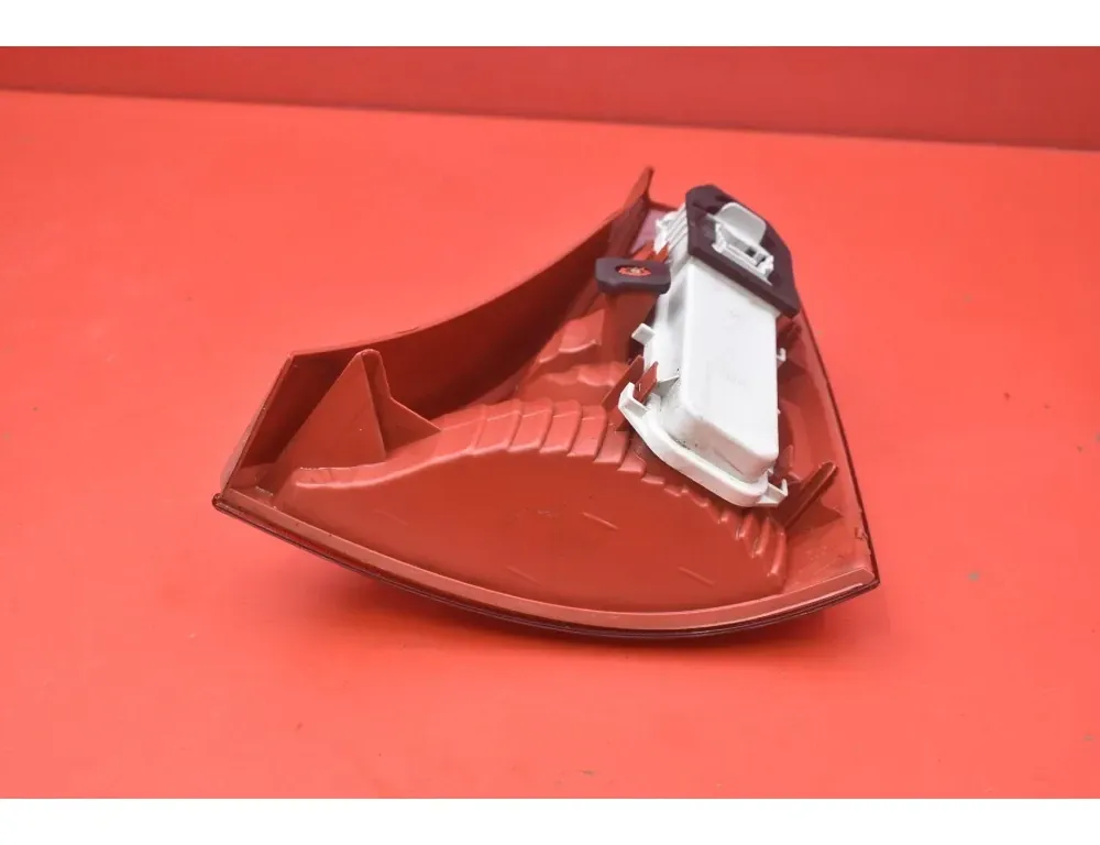 RENAULT Clio 5 generation (2019-2023) Venstre baglygte 8200071413 33510714