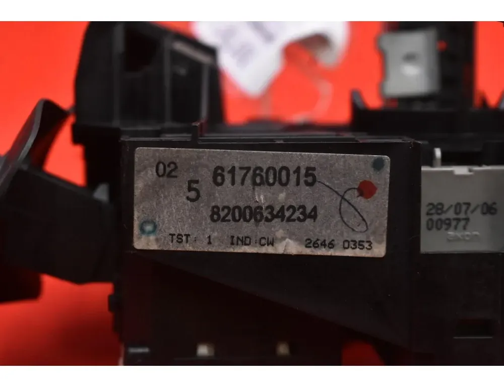 RENAULT Clio 5 generation (2019-2023) Indikatorviskerarmkontakt 8200634234 33510731