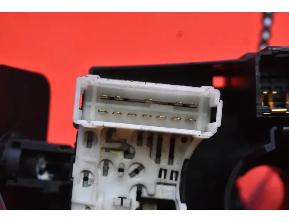 RENAULT Clio 5 generation (2019-2023) Indikatorviskerarmkontakt 8200634234 33510731