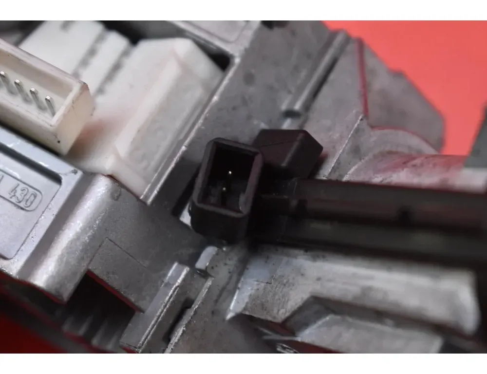 OPEL Zafira B (2005-2010) Tændingslås 2421430 33525913